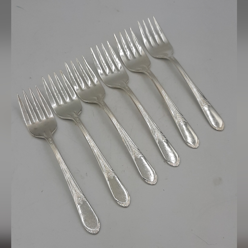 Vintage Set of 6 Salad Forks Mary Lou Devonshire Wm Rogers Silverplate 6 in